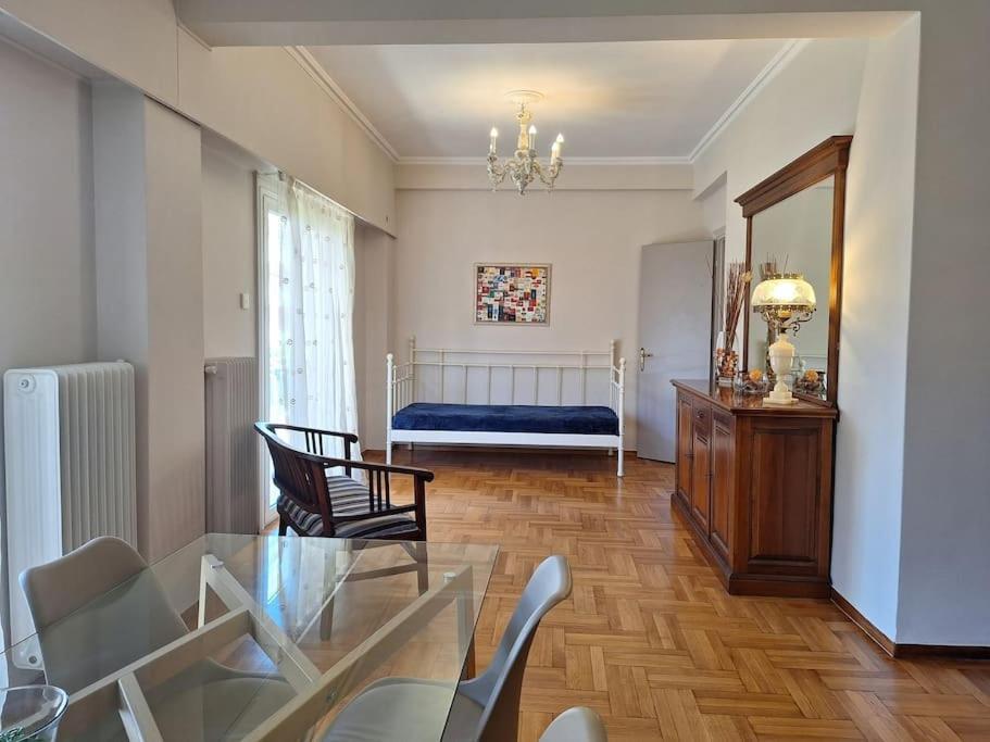 Carlito"S Apartment 1 Next To Metro Station Atenas Exterior foto